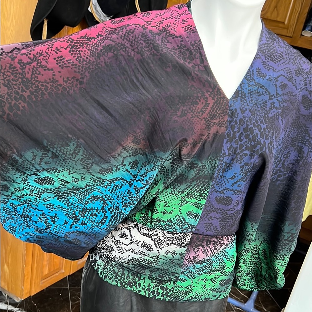 Louis Vuitton Purple Blue Graphic Wrap Blouse - Picture 3 of 16